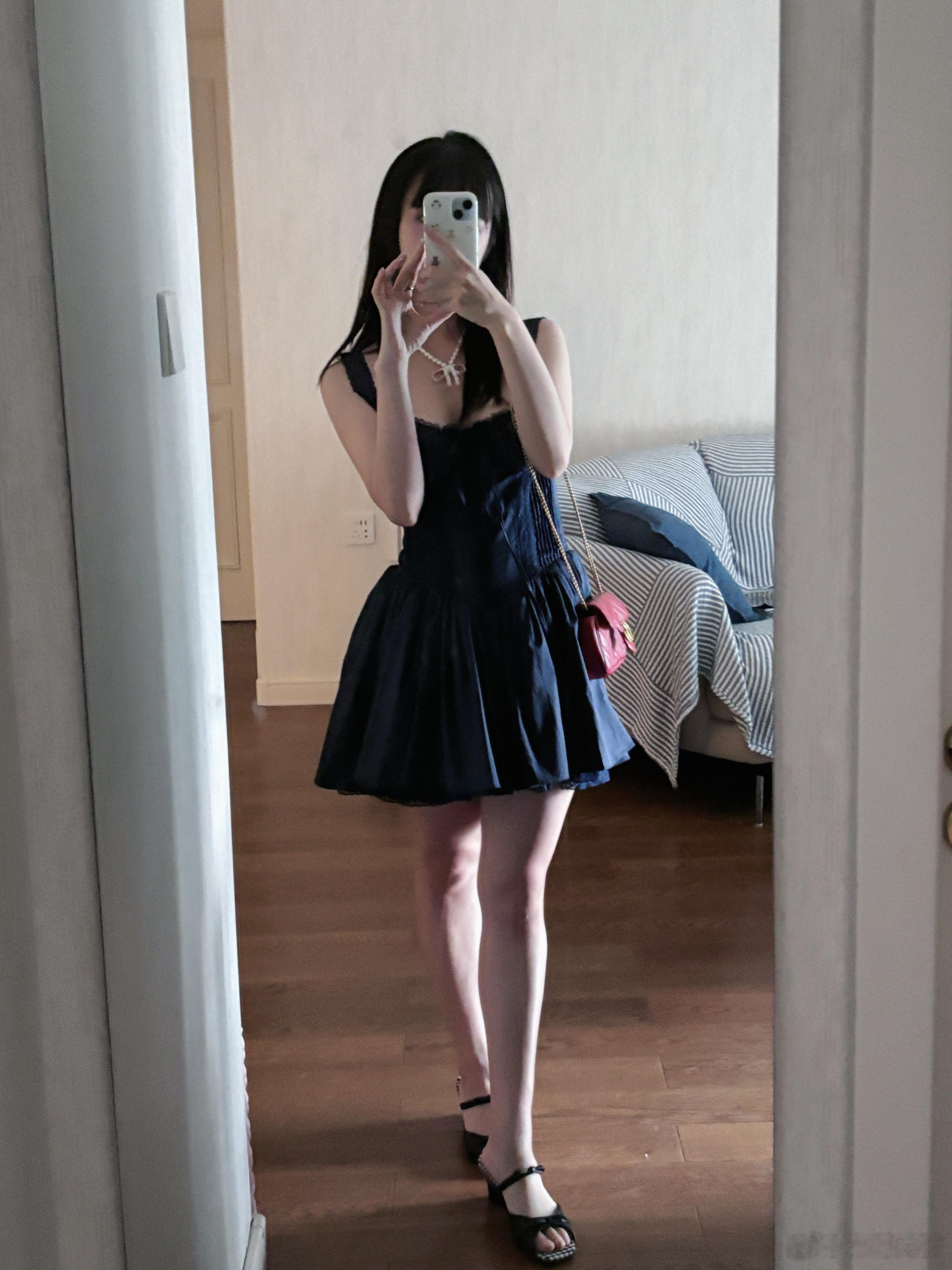 晚睡的人有OOTD看 ​​​