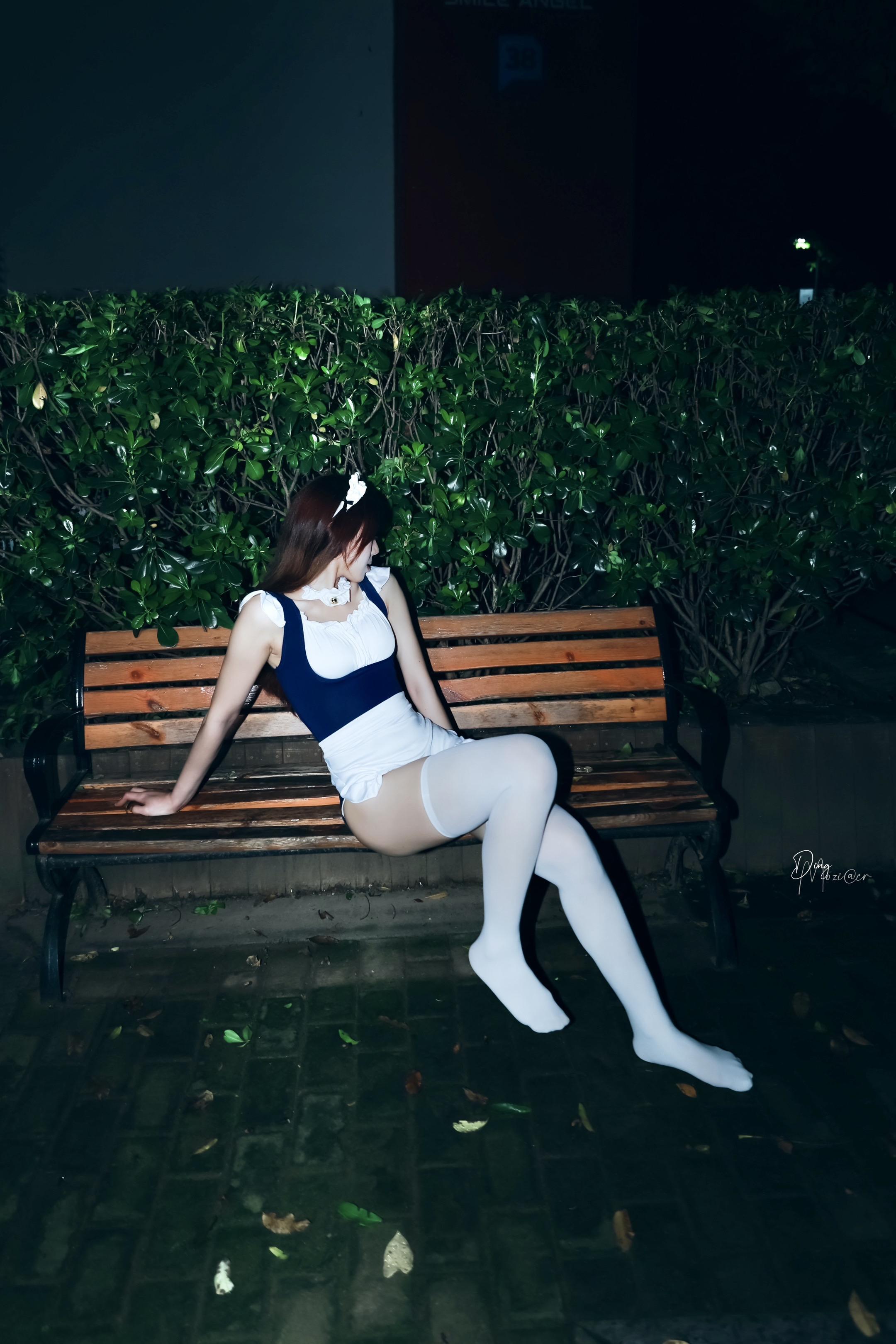 夜色中的少女｜古早风写真。
