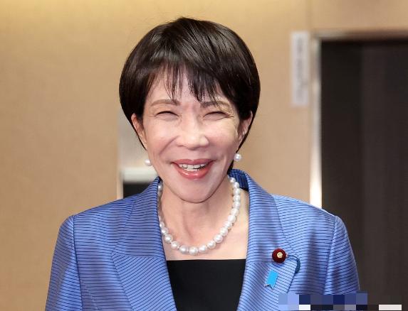 舆论突变！日本网络炸锅了，矛头直指本国政客高市早苗。
一个日本网友的帖子引爆全网