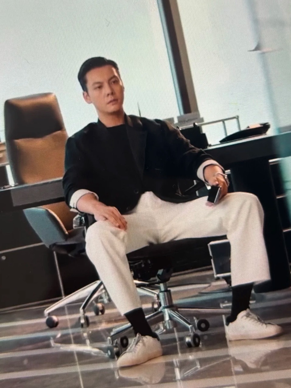 我这脑子里的黄色废料啊……不儿？谁想出来的拍摄角度 ​​​