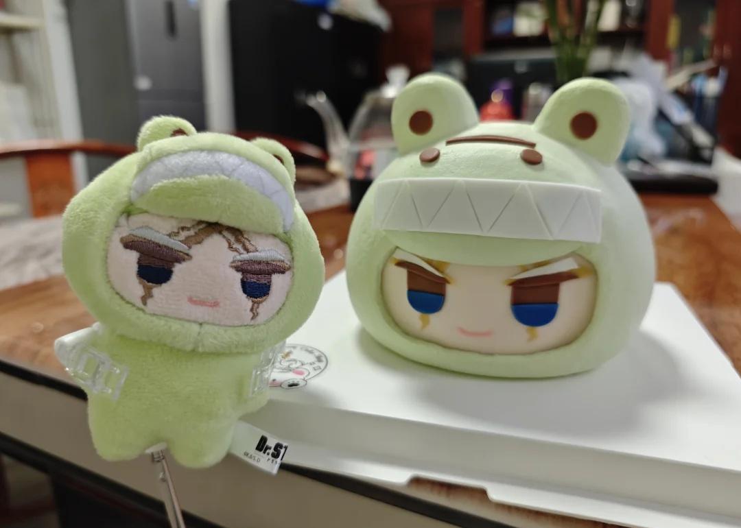 温杰诺生日快乐！
永远幸福杰诺 烟叉
