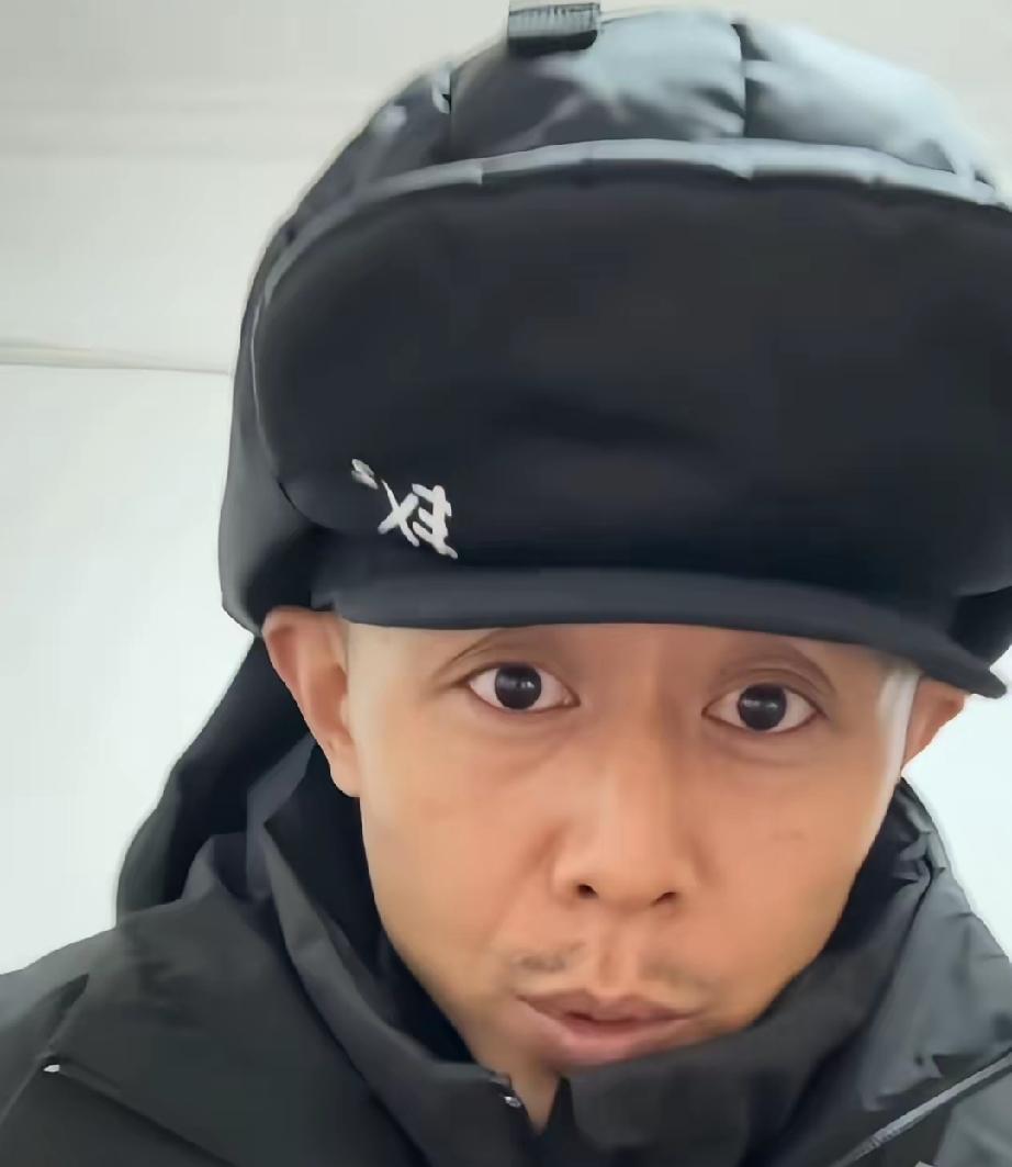 大冰太不得了，做思想工作有一套直播间来了一个女的，哭的稀里哗啦，大冰几句话以后，