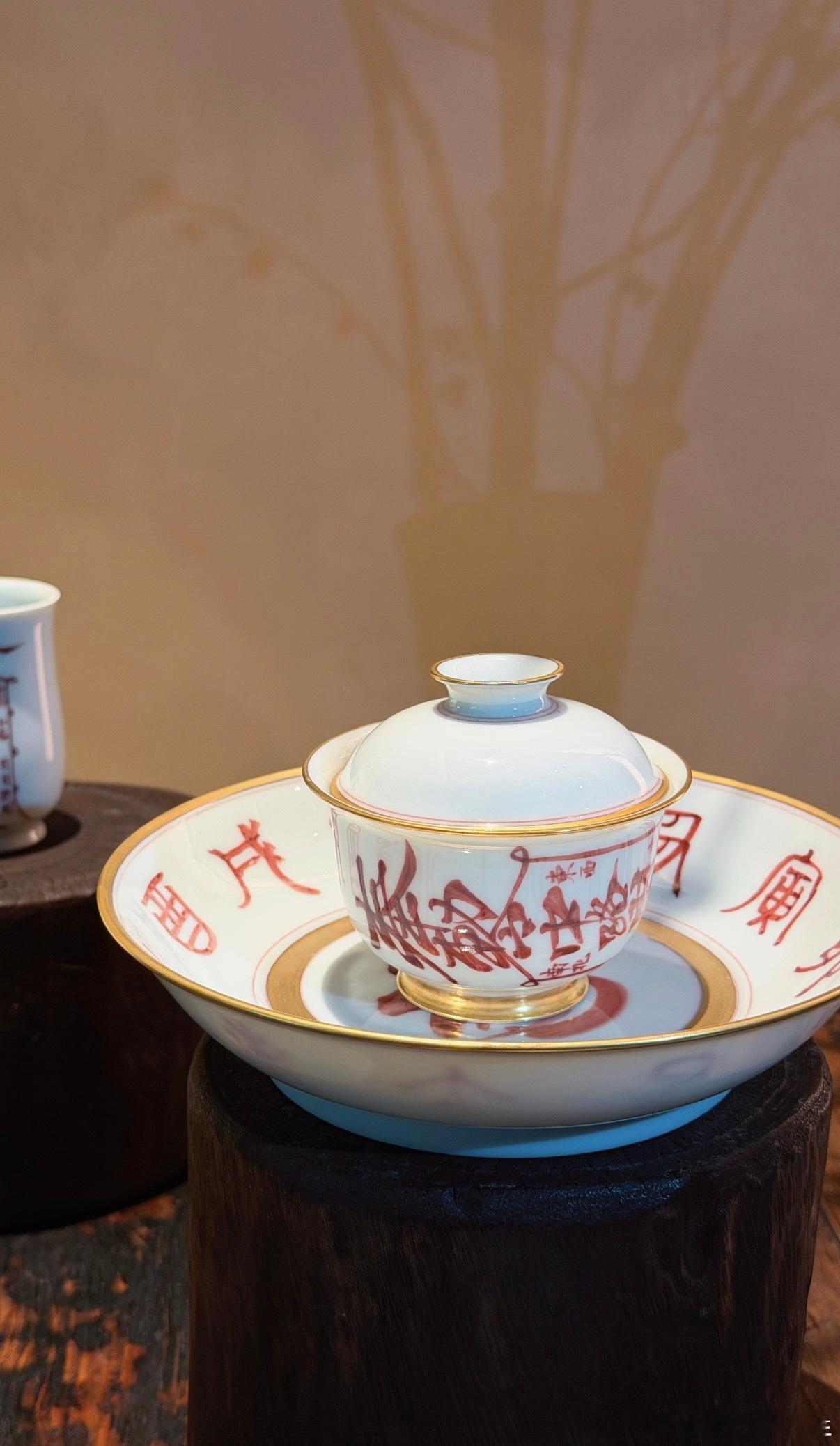 成年人最值得修炼的本事，不是赚钱门路，也不是处世话术。而是不管身处悲伤、惶恐或是