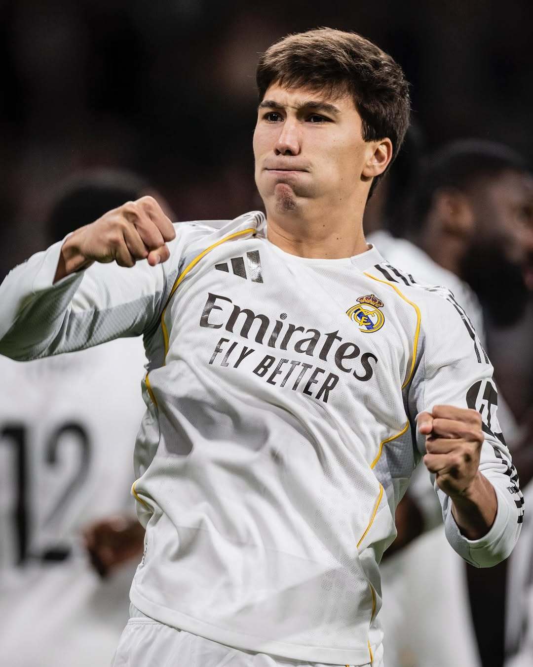 皇马皇马 维尼修斯、巴尔韦德、贡萨洛破门狗叼飞盘缔造者·阿诺德上线 