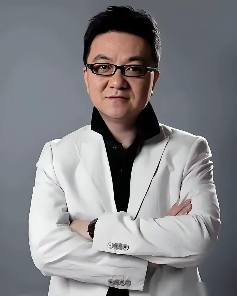 董路建议国足多学习世界杯弱队董路夸中国有最好足球记者 董路说国足球迷都习惯了，成