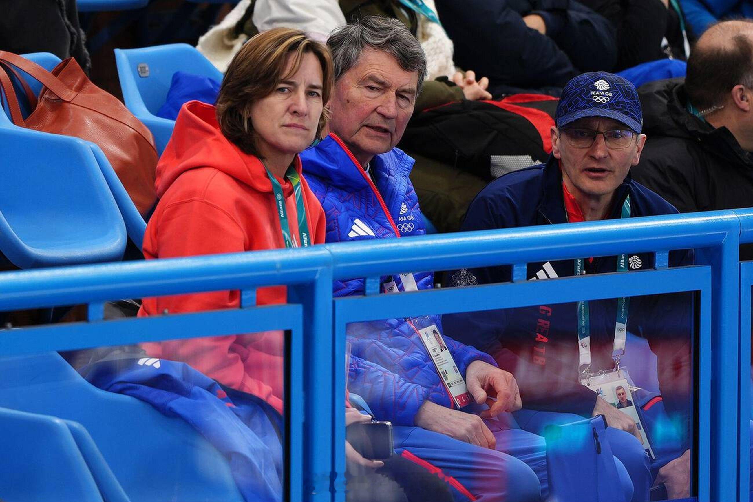 英国王室  2026年2月5日，安妮长公主的丈夫蒂莫西劳伦斯爵士在意大利科尔蒂纳