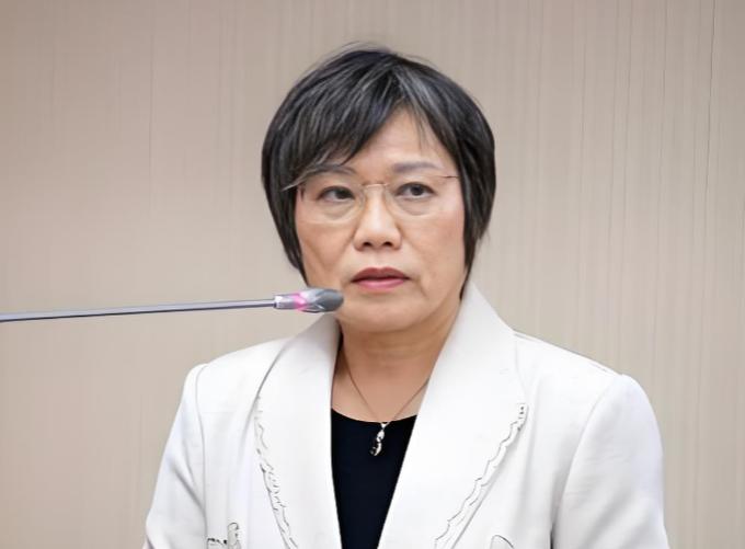 国台办重磅表态，将出手严惩！台官员犯下三宗罪，还想在大陆经商！

一边喊着 “抗