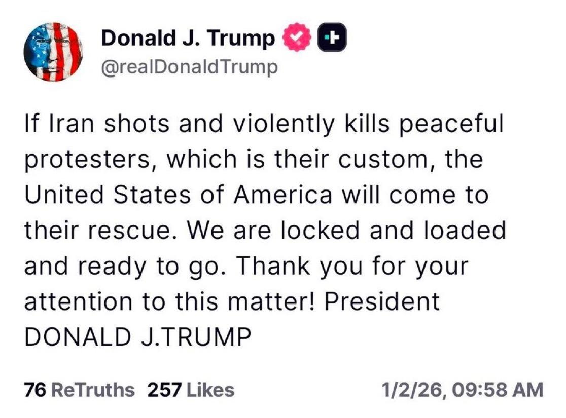 美国总统特朗普威胁称，如果伊朗政权屠杀抗议者，他将干预伊朗局势