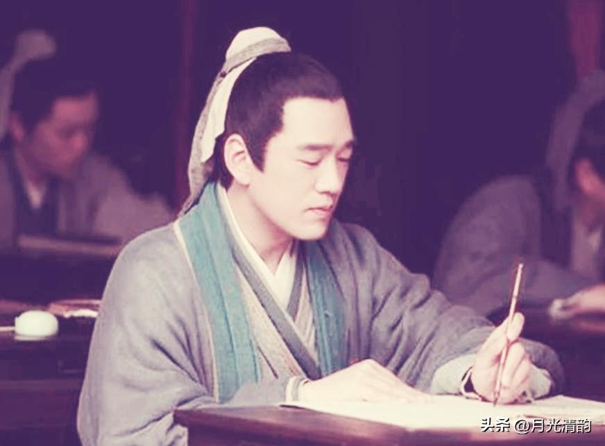 神龙元年，形势突然变。宰相张柬之联合朝臣发动政变，武则天被迫退位，张易之、张昌宗