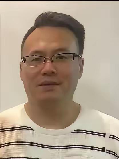 陈芋汐爸爸这格局，真的太圈粉了！评价全红婵那段话，既夸了对手的优点，又点出俩孩子