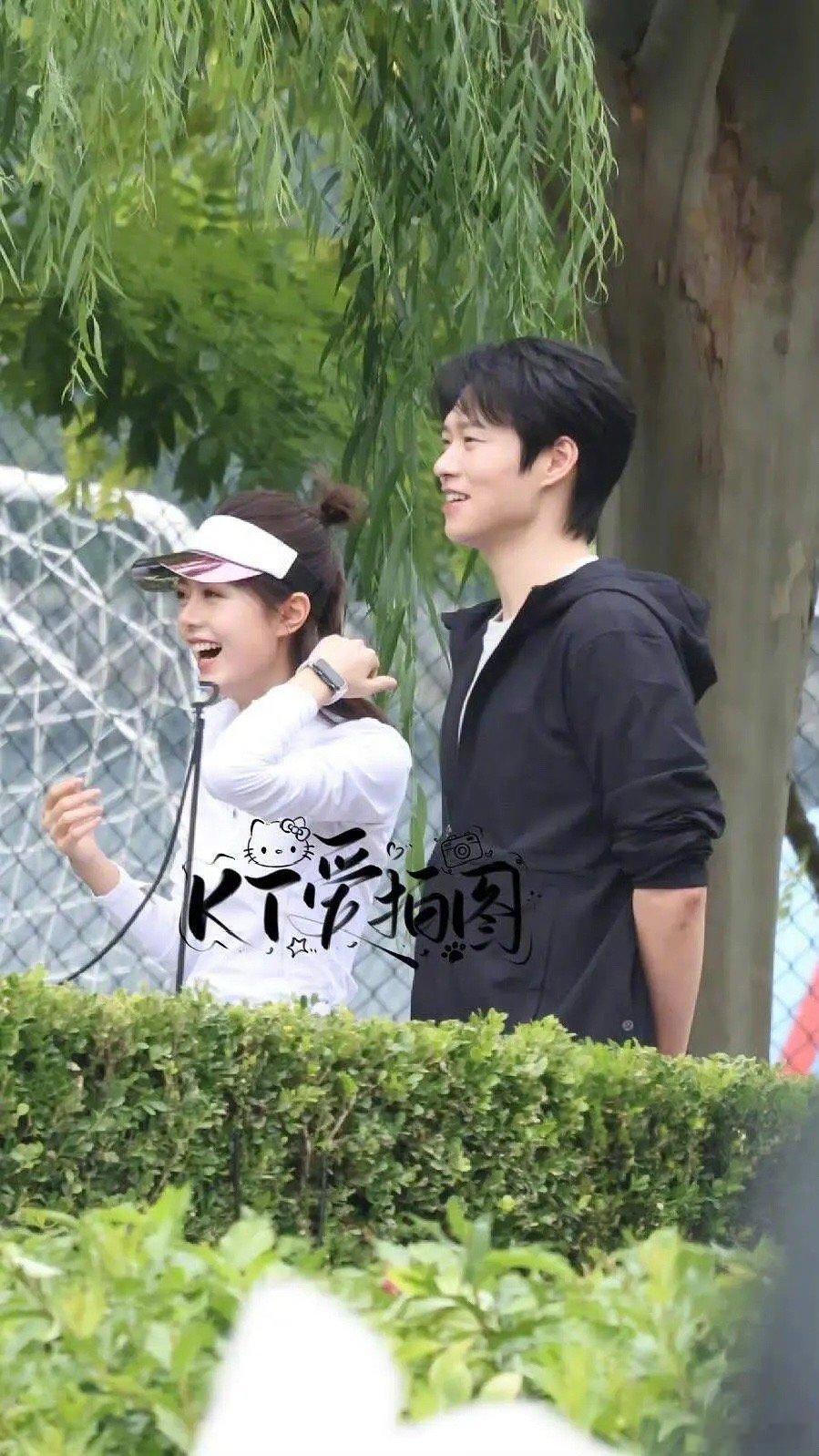 魏大勋赵今麦同框路透，两人状态OK嘛～ ​​​
