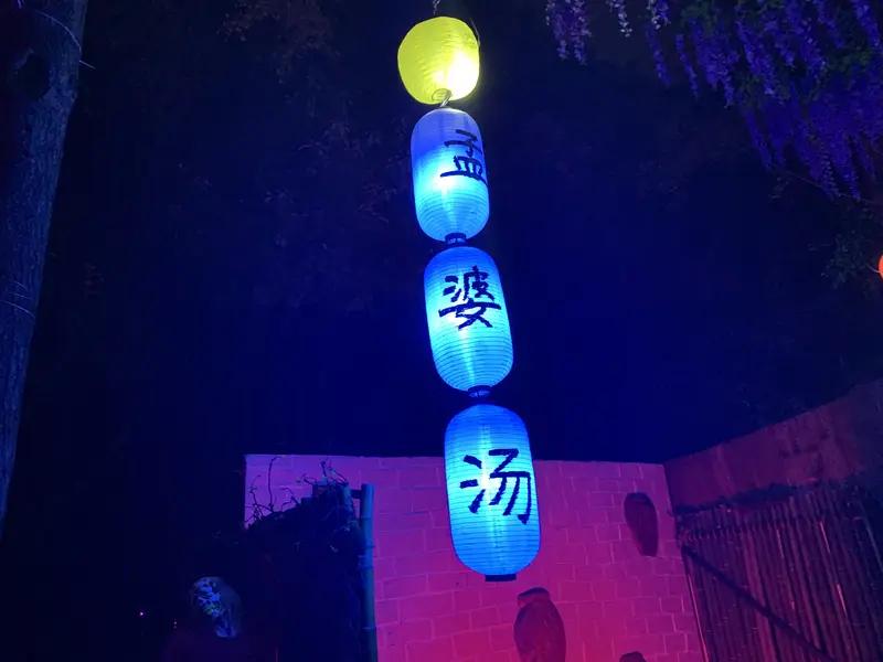 到了奈何桥你希望孟婆对你说什么? 到了奈何桥，我希望孟婆对我说：“这碗汤先别急着