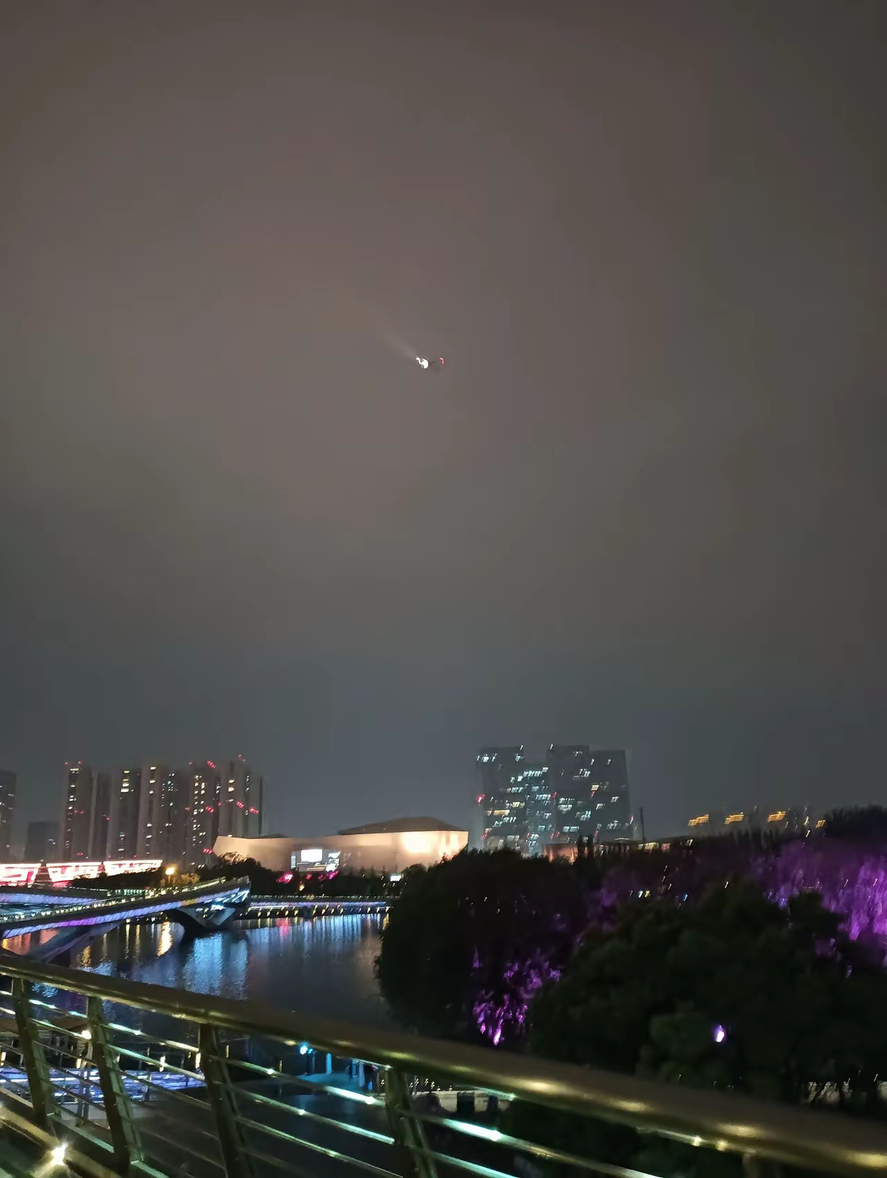 重磅利好！市场分化，结构性机会突出，八月新的市场风口在哪？​相关美国经济数据修正