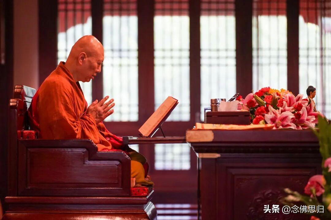 人类超胜天人的地方
释迦牟尼佛 没有在有福报的天上去成佛， 却在地球的人道成佛，