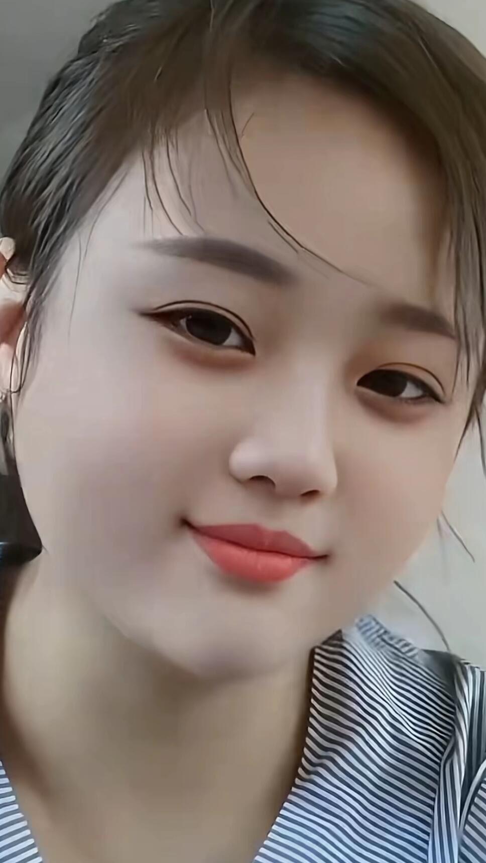 元气满满的一天，从微笑开始！😊✨