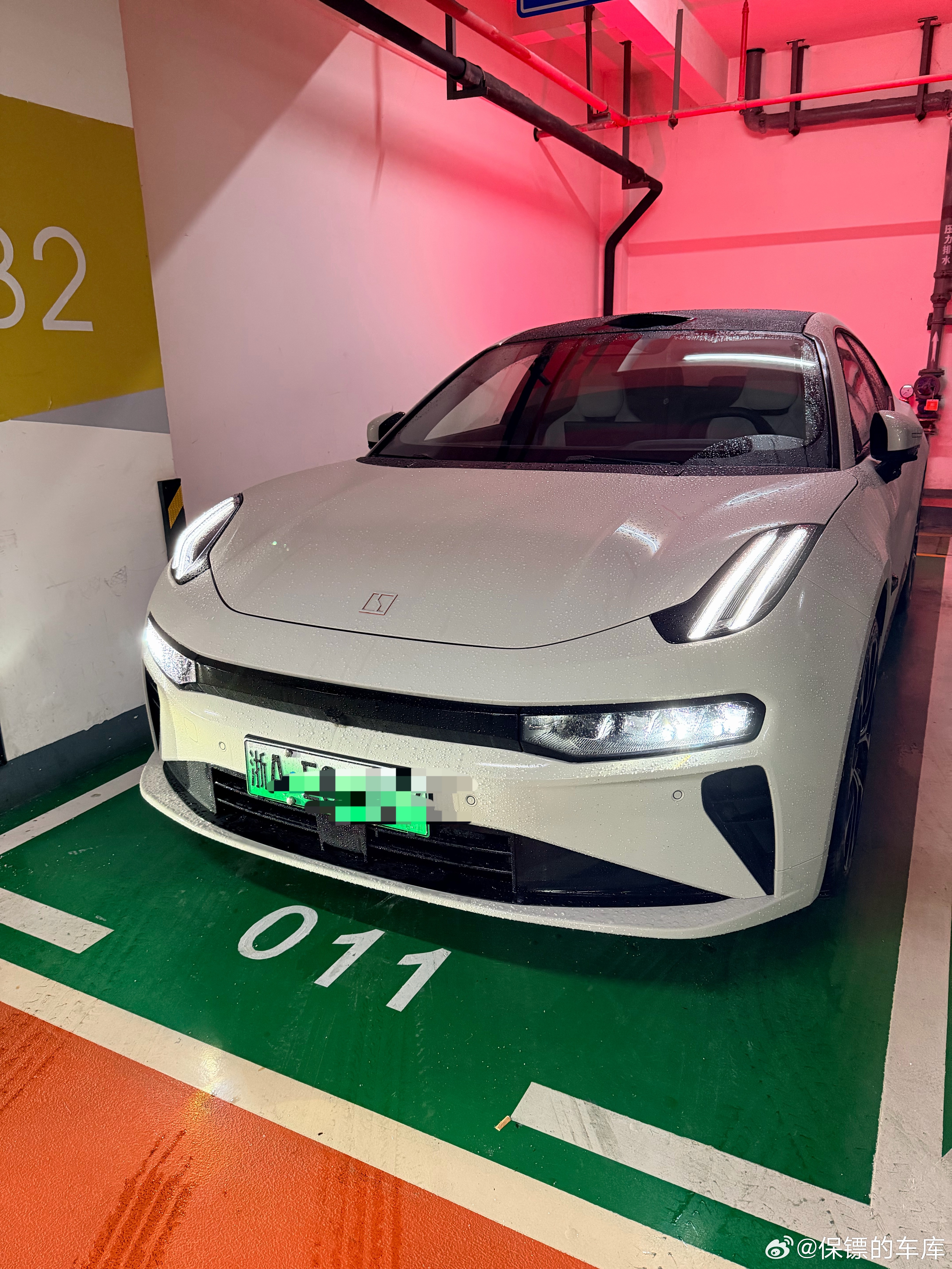 屏幕前有极氪车主么，想调研一下大家目前智驾用的哪个版本，体验咋样主要想听点真实反