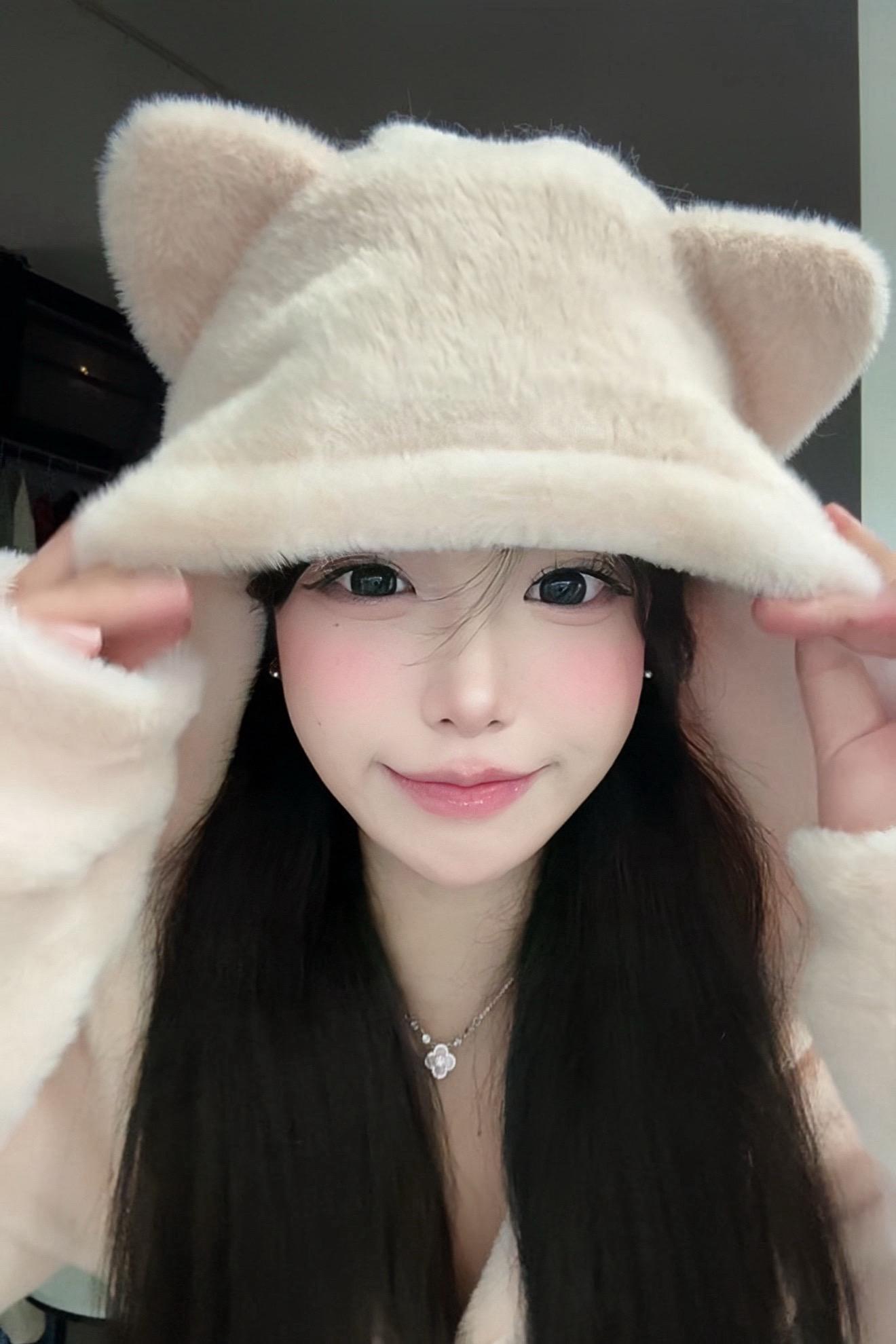 ⦮_  ̫ _⦯ 世界破破烂烂 小猫尝尝咸淡