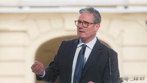 斯塔默下令紧急调查外国对英国政治的干预规模

12月16日，Sky News报道