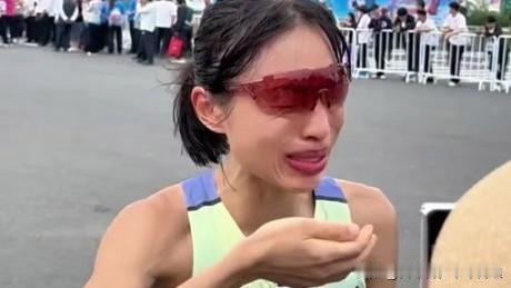 12月9日晚，福建医科大学附属第一医院一份内部通报《关于对张水华的处理决定》引发