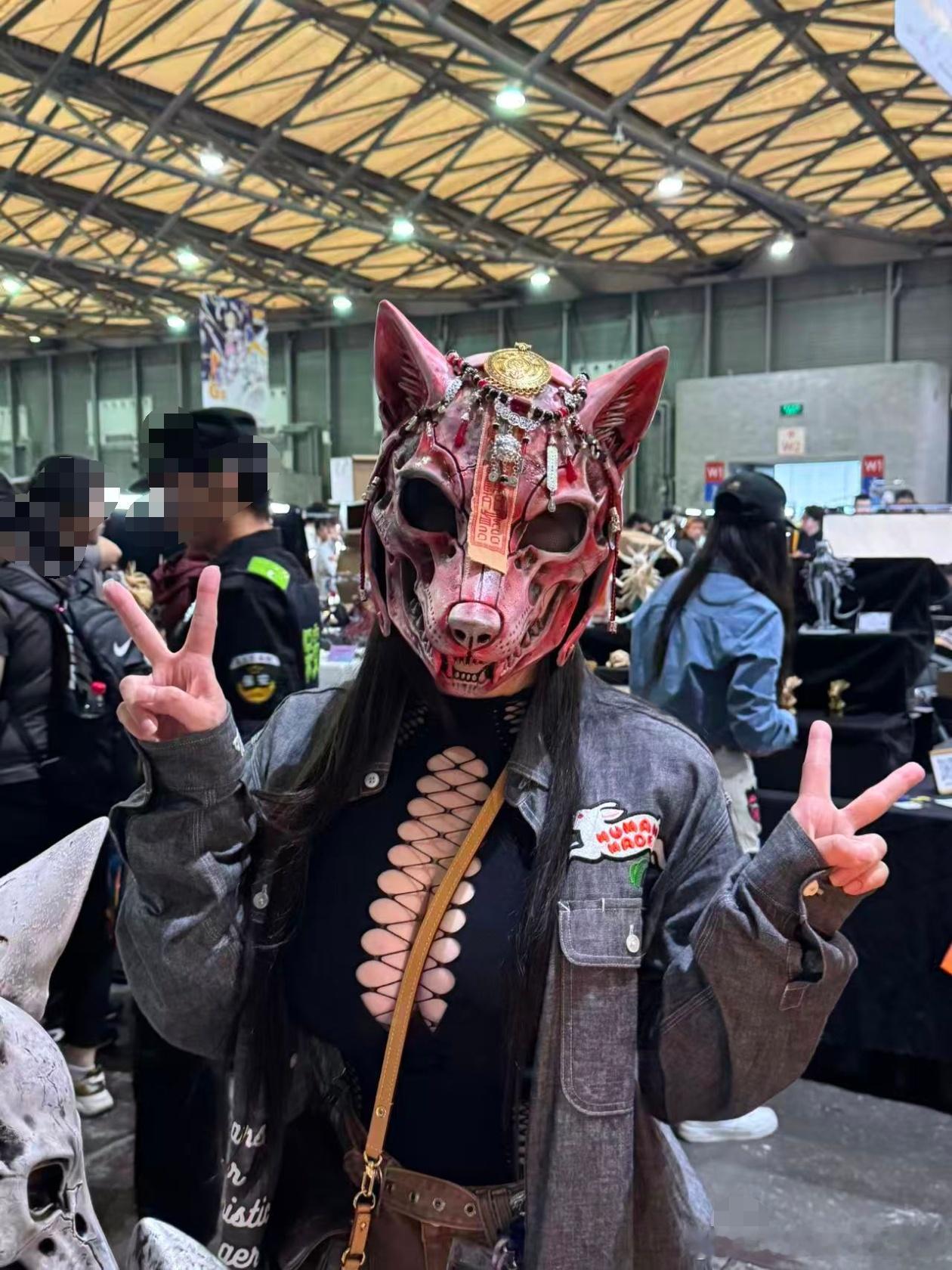 继续更新一波，WF 头盔的试戴。真的是佩戴效果，比摆放的静态效果，要好看很多的一