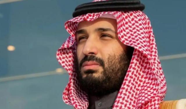 沙特正在权衡，要不要下场参战？知情人士透露，沙特王储小萨勒曼觉得现在是 “历史性