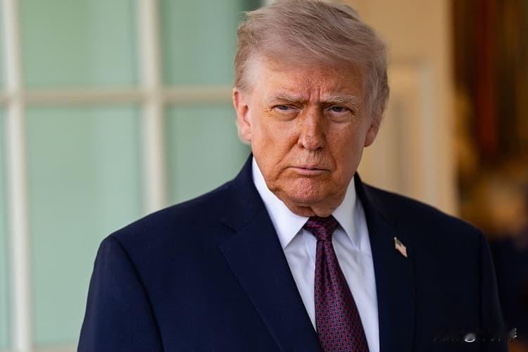 特朗普又开始吹了。

记者问他：你是说你今天或明天必须签署一个协议，否则你就会恢