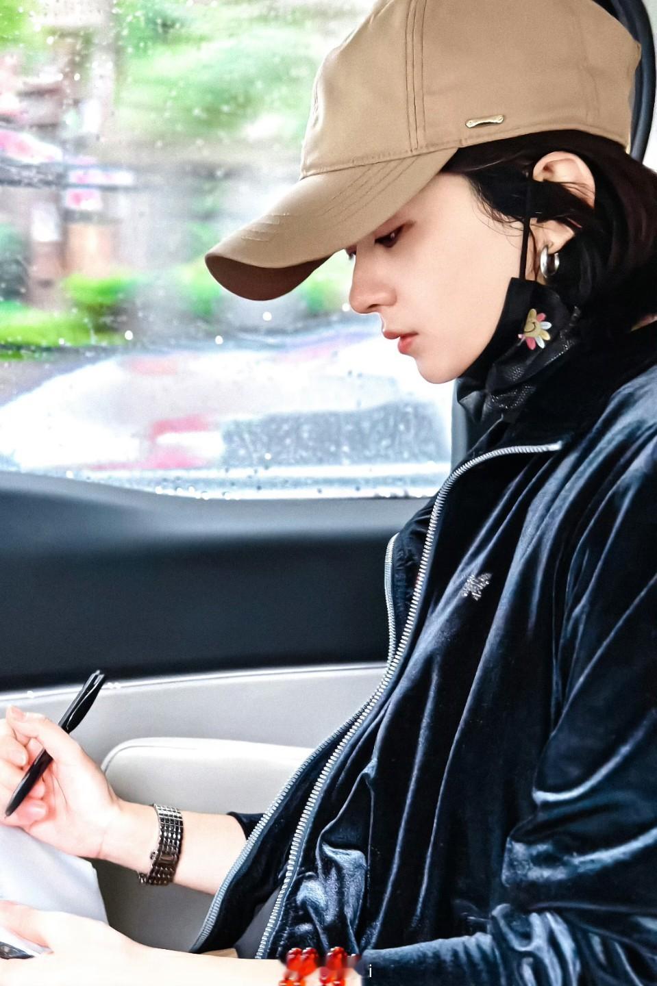 赵丽颖赵丽颖乔妍赵丽颖 电影乔妍的心事“自己一个人就是一支队伍，是军师，是将军，