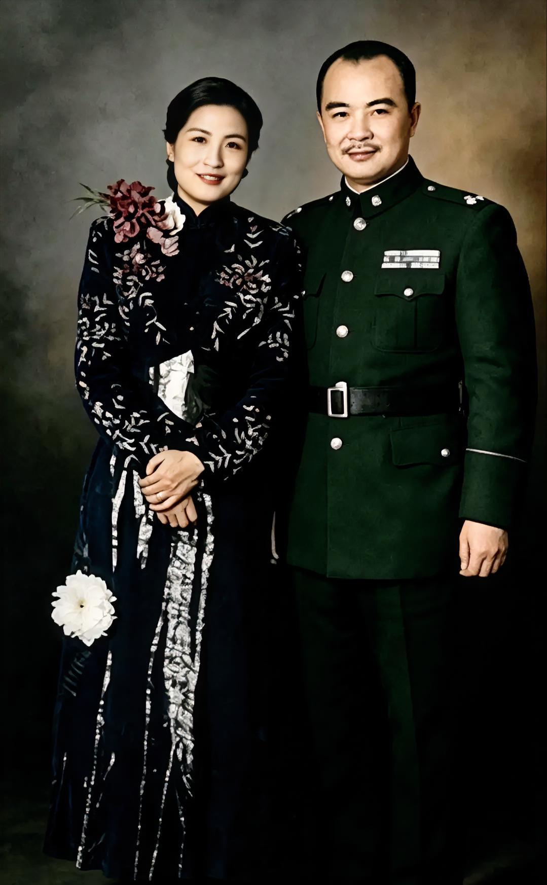 1931年，33岁的少将黄琪翔在上海一个朋友家的聚会上，见到了20岁的郭秀仪。北
