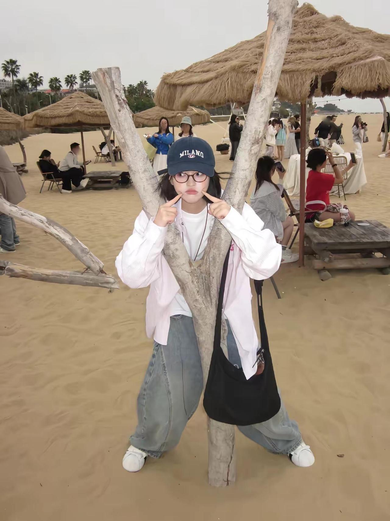 “这个春夏 做帅气女人”短发春夏穿搭