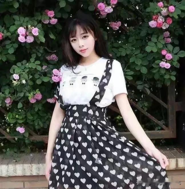 如果你真爱一个人，要给他一点自由，让他拥有属于自己的空间，做他喜欢做的事，千万不