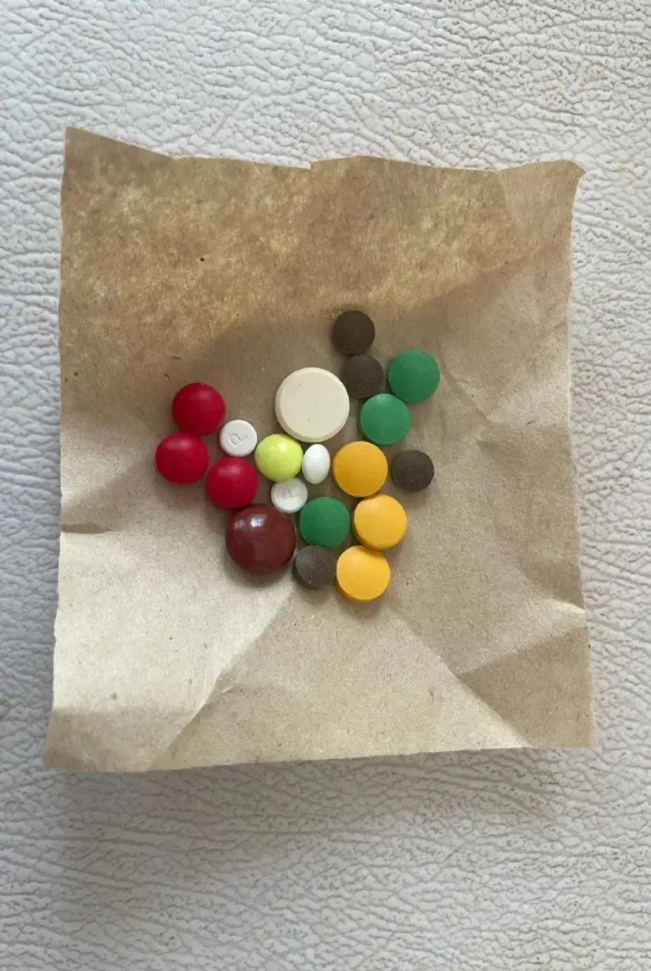 还是村医敢下药……
一个感冒咳嗽，在城里已经花了2000多了，
回到村里村医说3