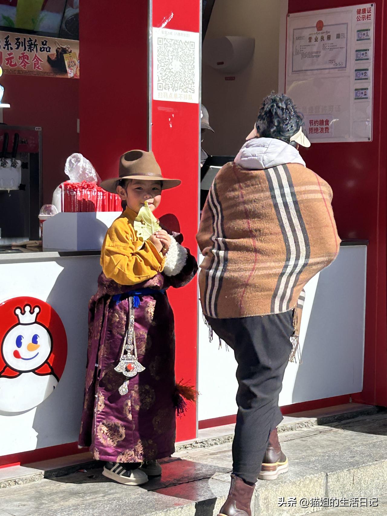 去年11月份和黄姐一起自驾西藏，出发之前本计划睡车几天睡酒店几天！睡车呢，黄姐是