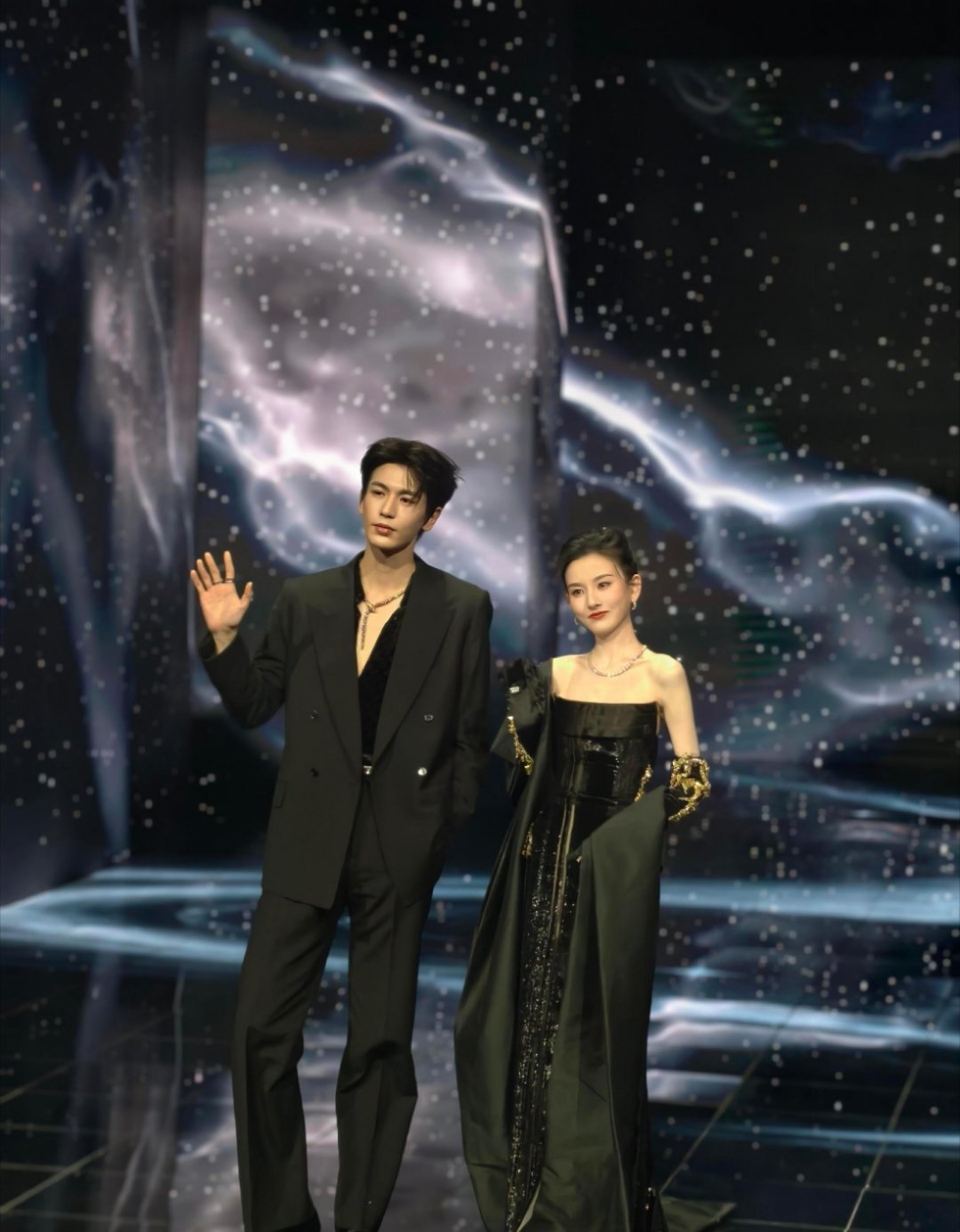 张凌赫宋祖儿 顶级帅哥遇上顶级美女 好想看这俩人搭一部戏！