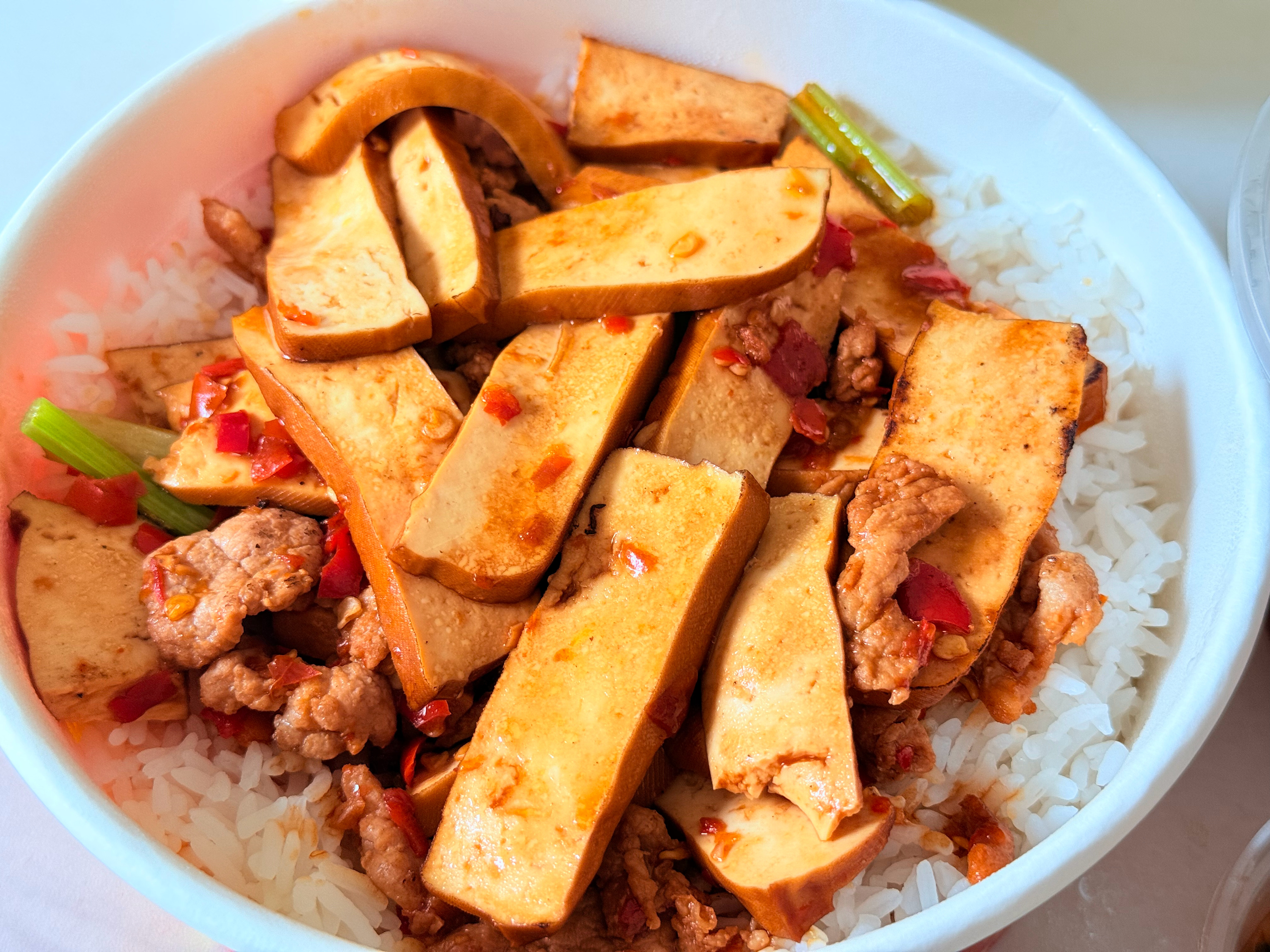干饭，攸县香干炒肉、绿豆沙降降火。 