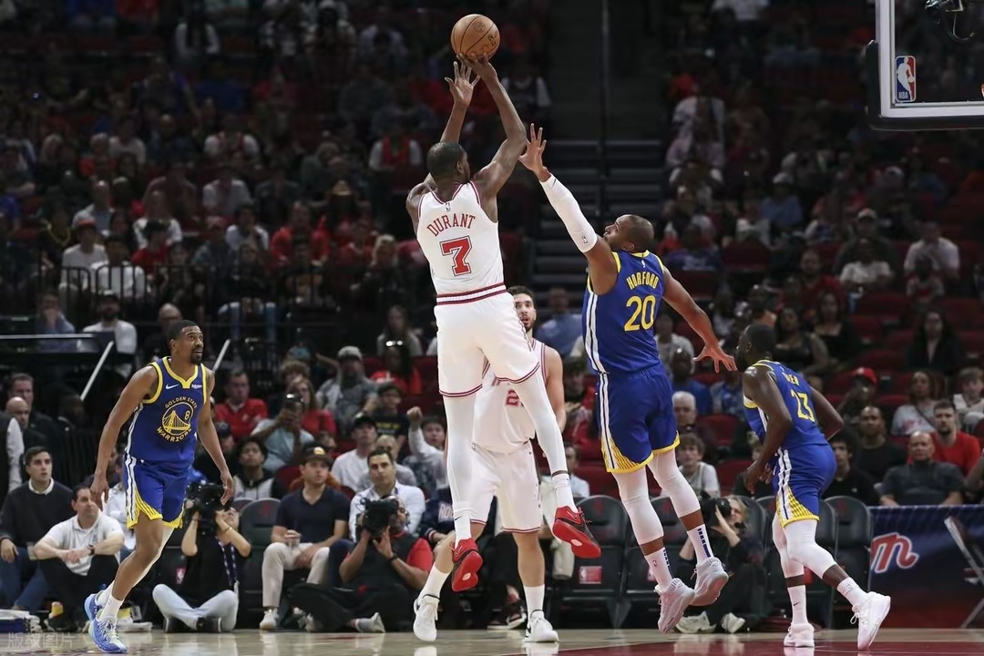 残阵也赢！库里缺阵 KD23分 谢泼德空砍30分 勇士6人上双加时胜火箭勇士vs