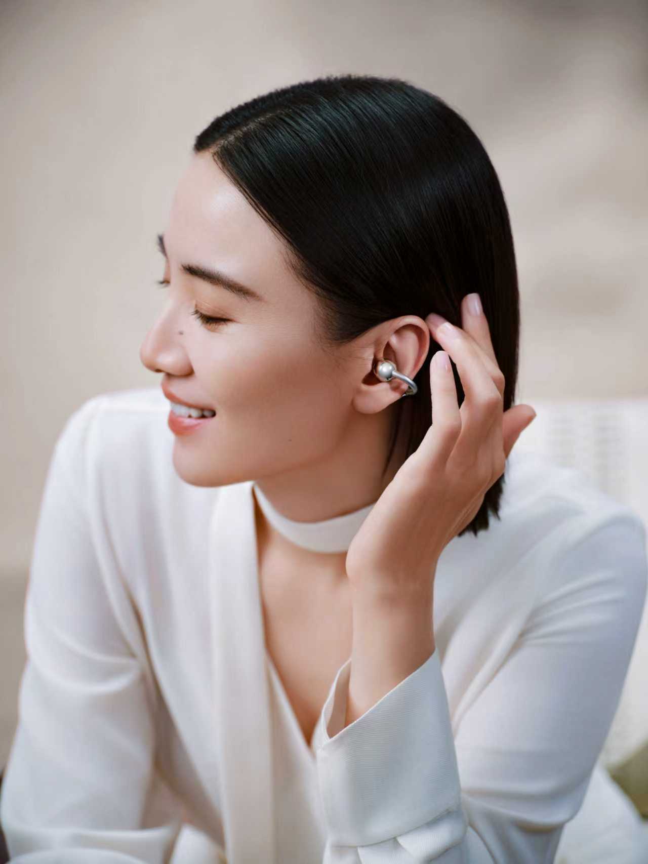 为什么现在这么流行耳夹式耳机 耳夹式耳机能火起来华为FreeClip 功不可没，
