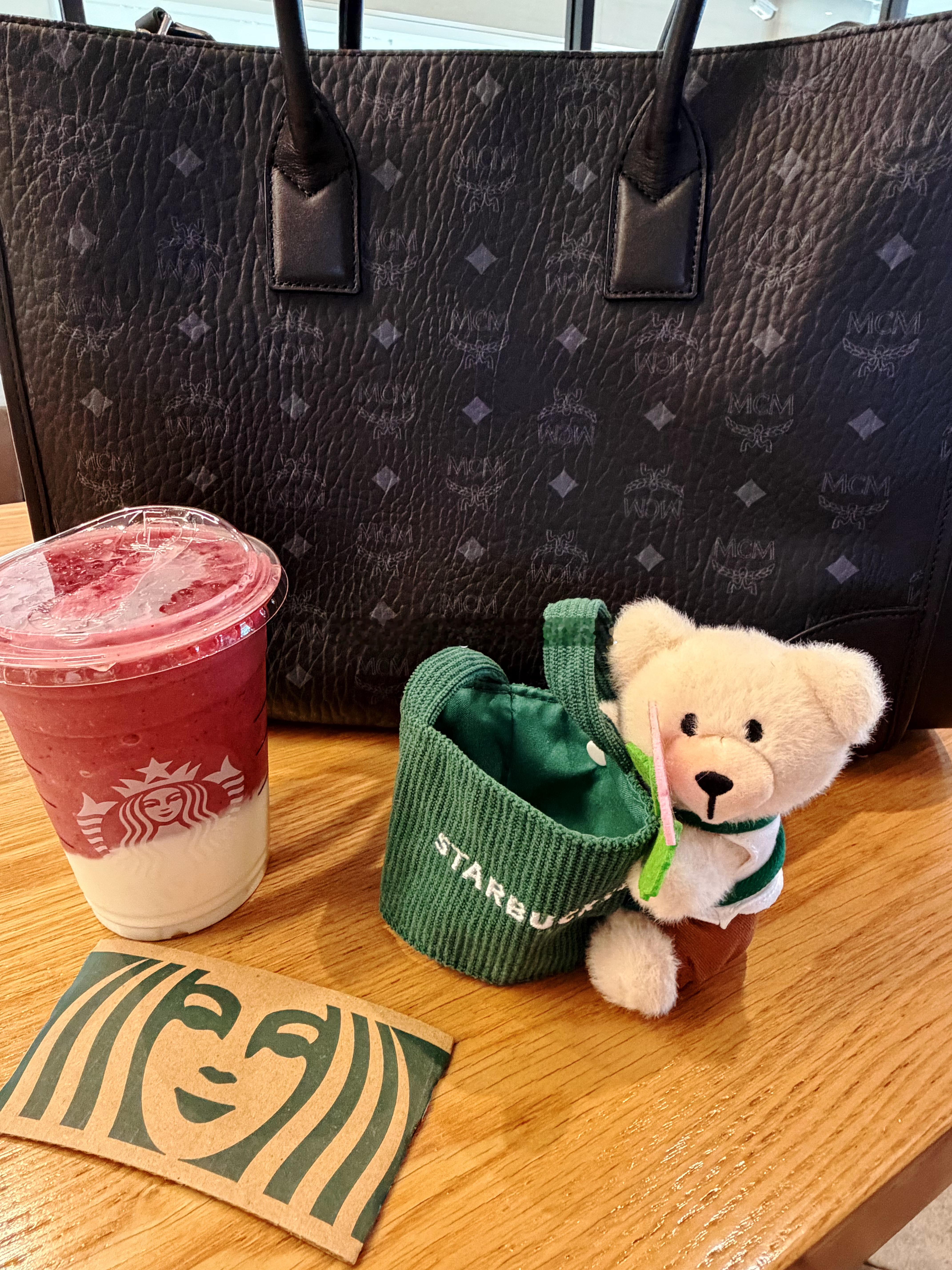 Starbucks萌熊🐻՞･∞･՞ 鞍山·星巴克(万象汇店)