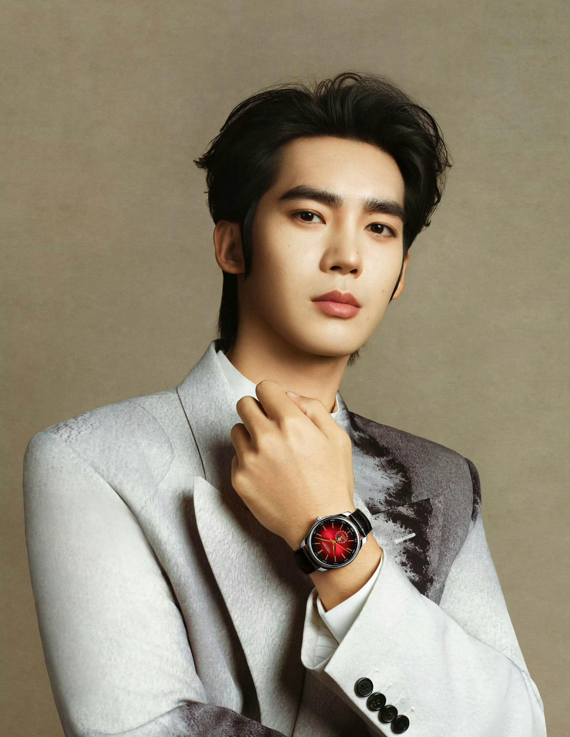 于适正式出任浪琴表优雅形象大使，成衣Dior 腕表浪琴 珠宝尚美，三大奢牌合约在