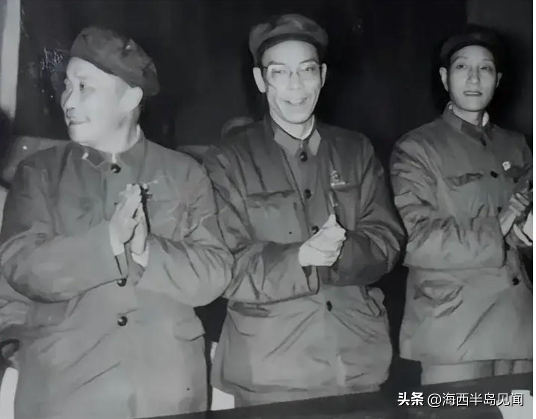60年代末，张国华与梁兴初、刘结挺在四川会议时的一张十分珍贵的合影。张国华时任成