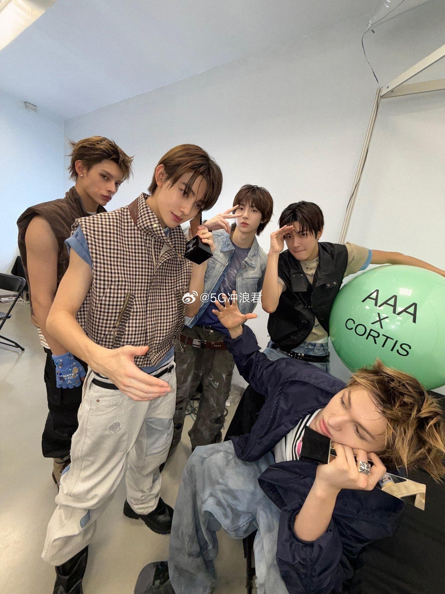 Cortis开辟了很新的宠粉赛道 参加Cortis上海活动的粉丝也太幸福了吧，全