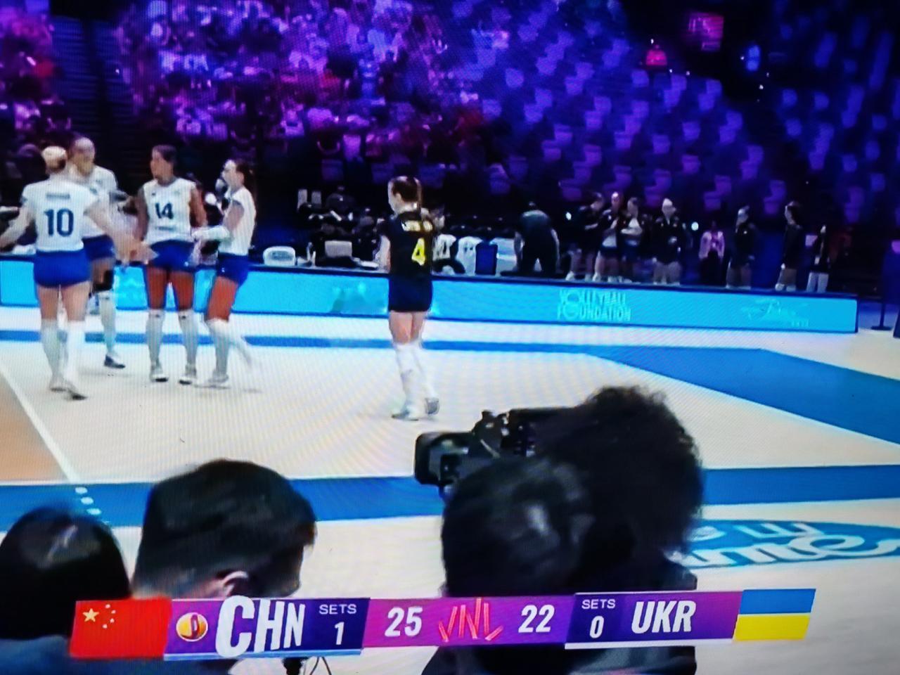 2026年7月9号世界女排联赛香港站的比赛，中国女排对阵乌克兰女排，第中国女排2