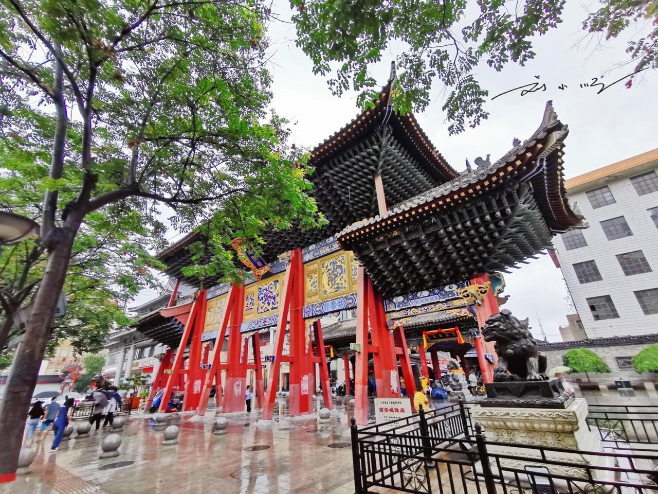 为什么其他城隍庙叫“城隍庙”，而西安的城隍庙叫“都城隍庙”？

说起城隍庙，相信