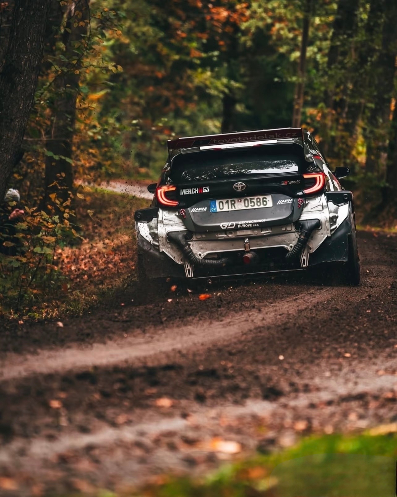 丰田全球销量六连冠丰田的全球销量“六连冠”，还推出GR雅力士、GR GT两款高性