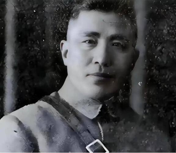 蒋介石最恨的叛将不是傅作义，也不是陈明仁，而是这位他一手培养，潜伏了二十年的黄埔
