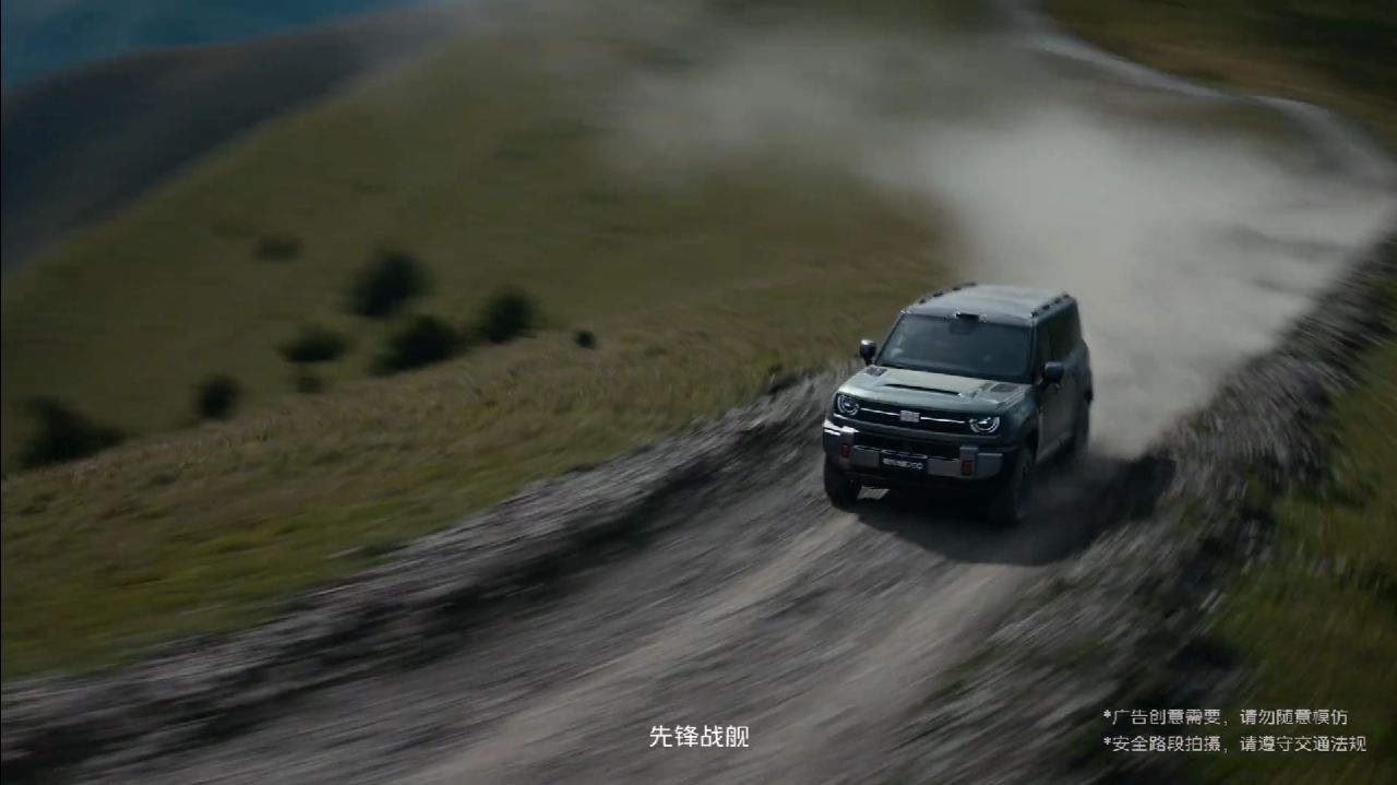 谢霆锋开银河战舰700，想在拍电影大片！