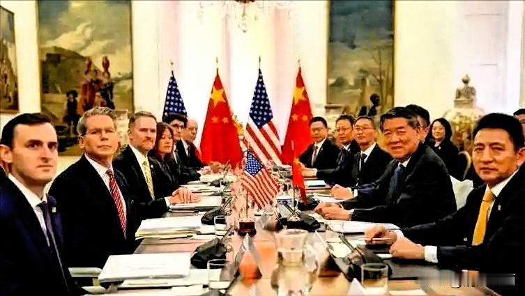 果然如此！

中美举行的经贸磋商首日会谈结束。

随后美国国务卿就对外表态，声称
