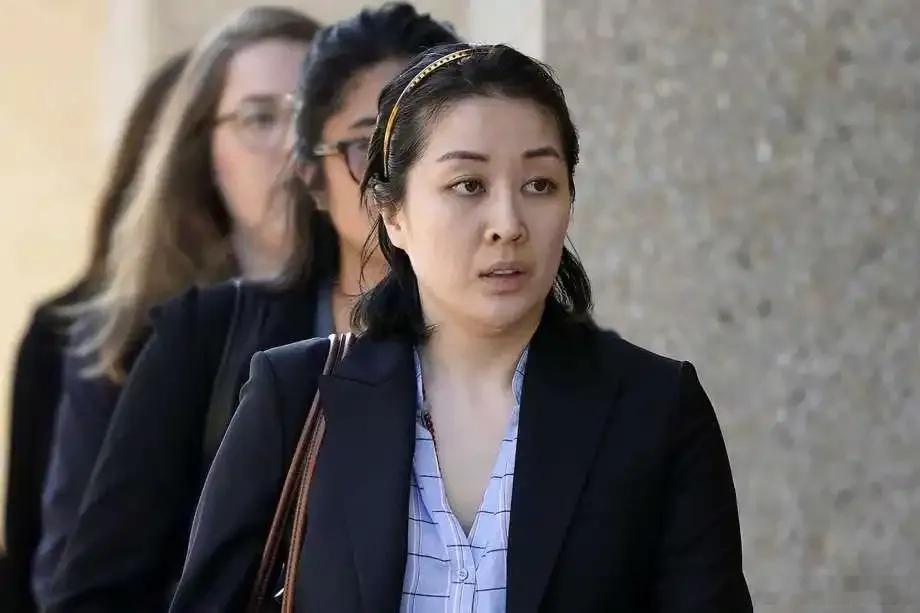 杨兰兰土澳那个天价保释金的事，这边和土澳那边都在热议，越传越邪乎。3.2亿保释金
