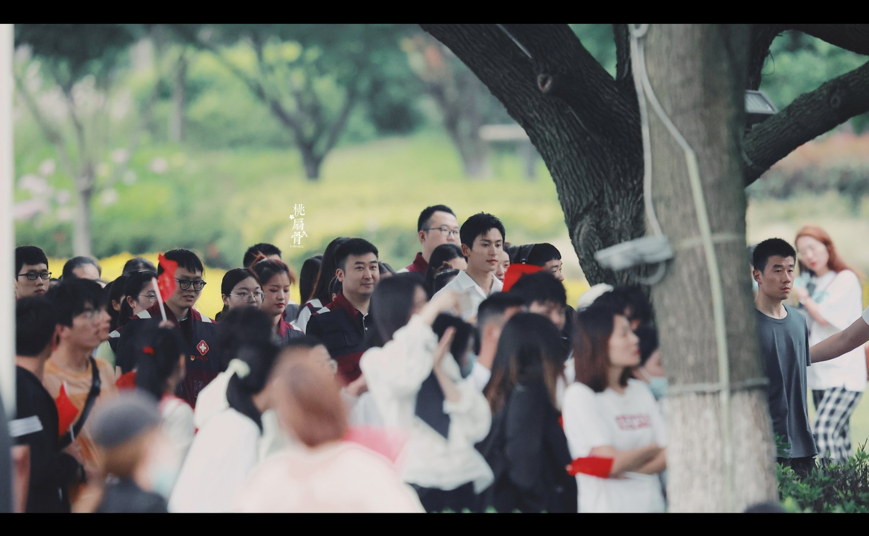龚俊 cpf 🍊  山河令 20210621  在一群人里，也能一眼就看到鹤立