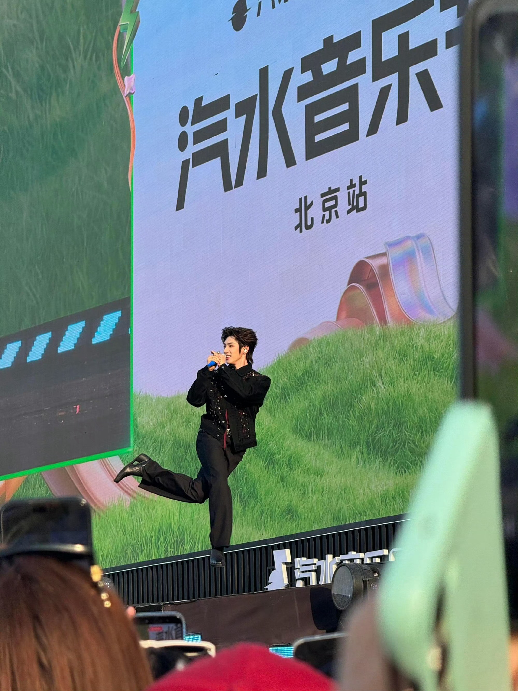 颜安神图有了颜安帅哥的神图总是出其不意颜安神图有了
