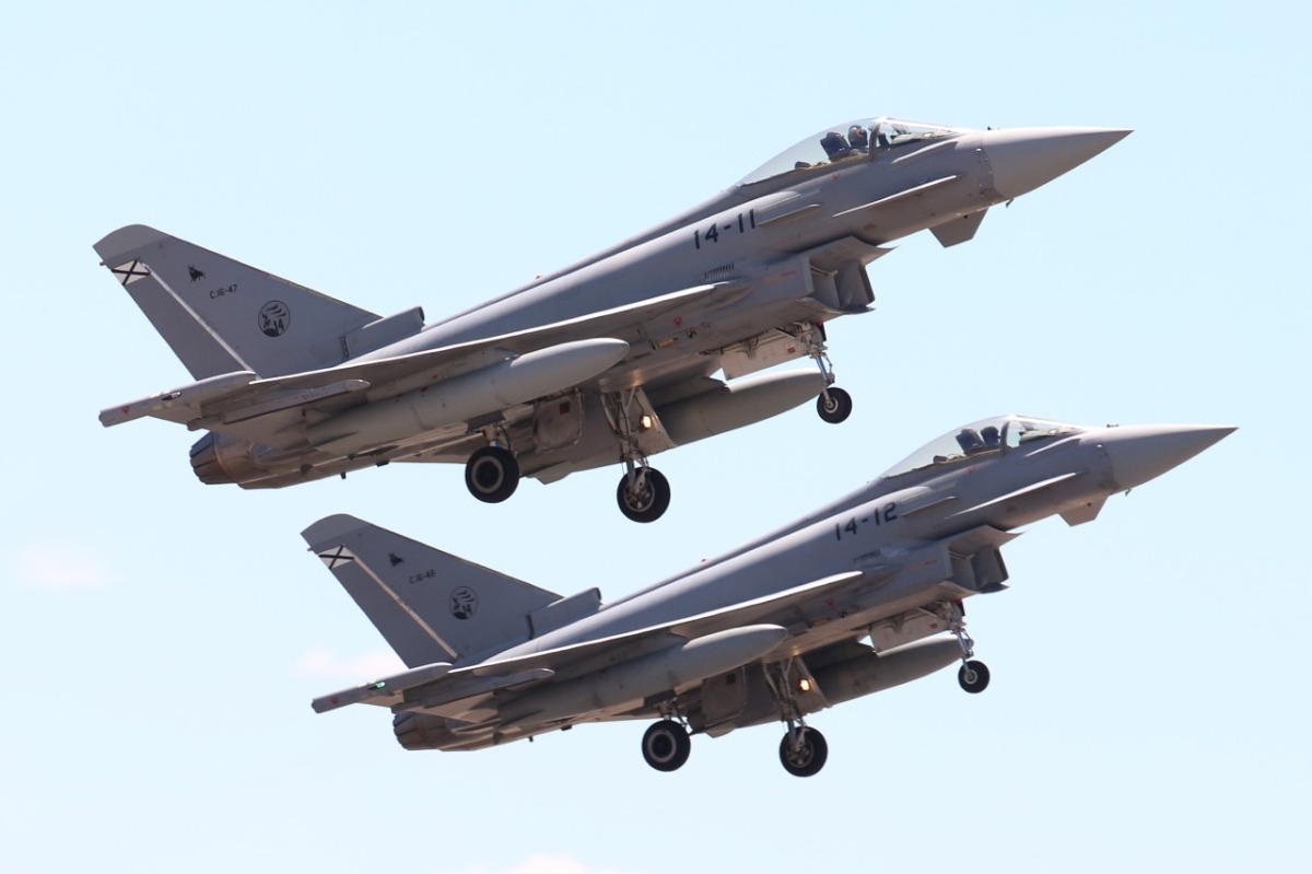 今日台风 午安 西班牙空军第14联队（Ala 14）台风Photo credit